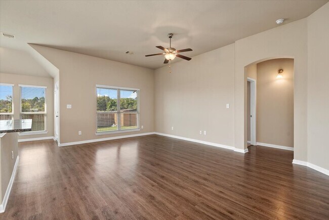 Building Photo - 119 Brock's Ln