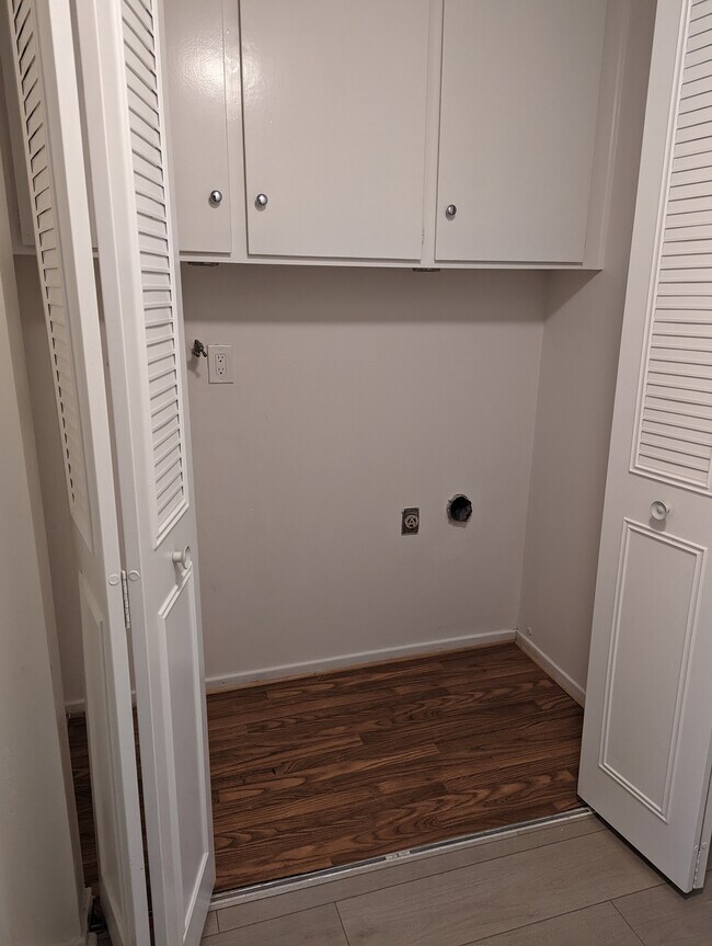 Washer/dryer hookups - 2960 W 235th St