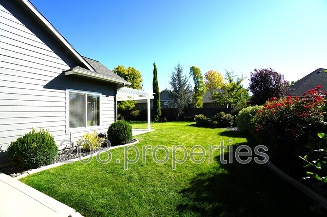 Building Photo - 1921 W Aspen Creek Dr