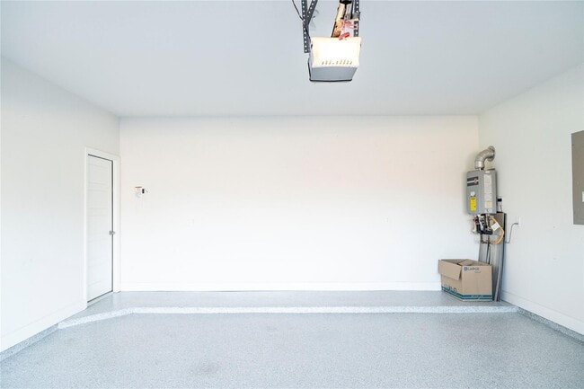 Building Photo - 3618 Windward Canyon Dr