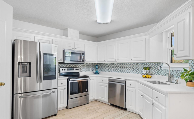 Building Photo - Updated 3 Bed/2 Bath - Close To Perdido Ke...