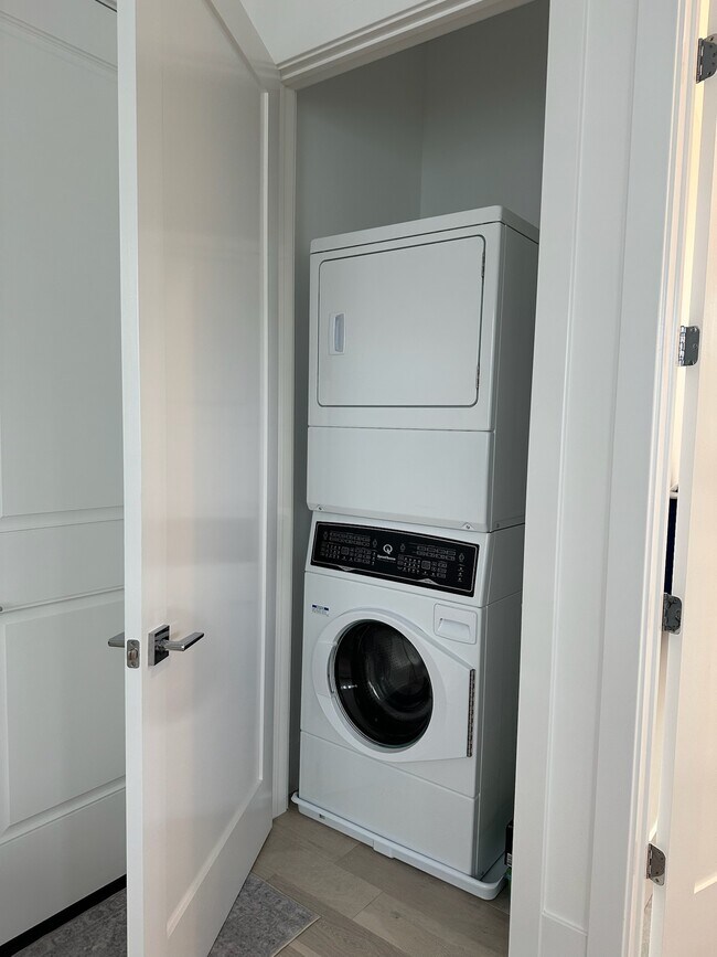 Building Photo - 4067 Michael Ave