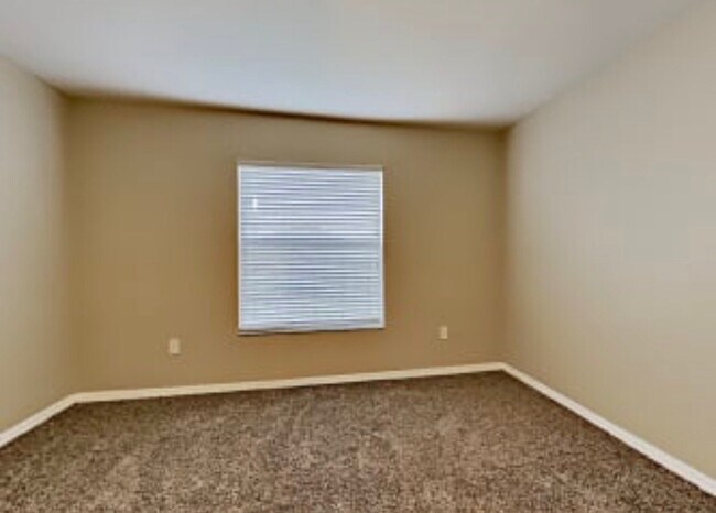 Building Photo - 3041 Hanna Ct
