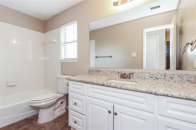 Building Photo - 708 Highland Park Dr