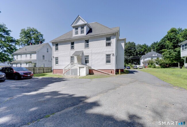 Building Photo - 85 Spruce St