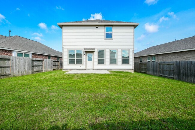 Building Photo - 18825 Amaro Hills Dr