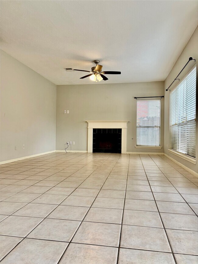 Building Photo - 4742 Stoney Point Ct