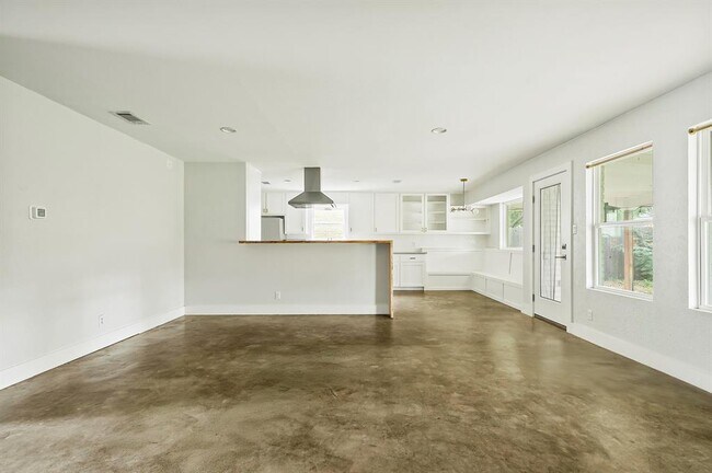 Building Photo - 2513 Broken Oak Dr