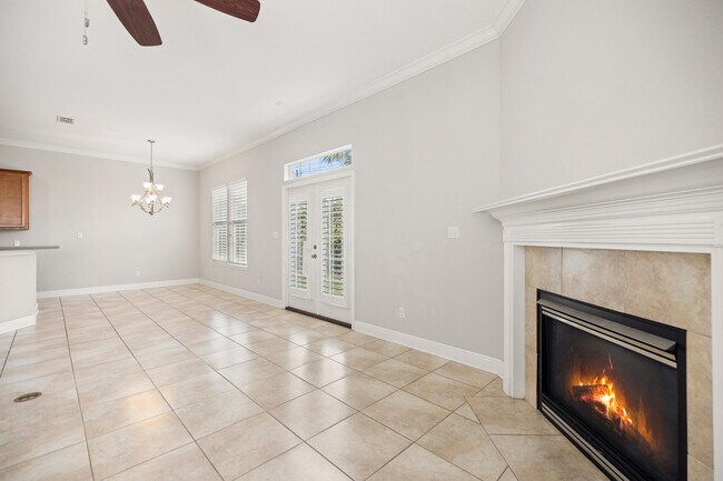 Building Photo - 1578 Venice Ave