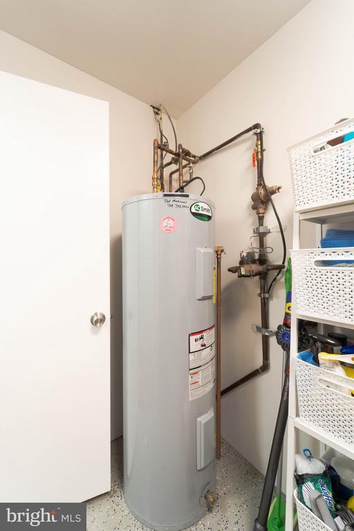 Building Photo - 5105 Spring Rock Ct