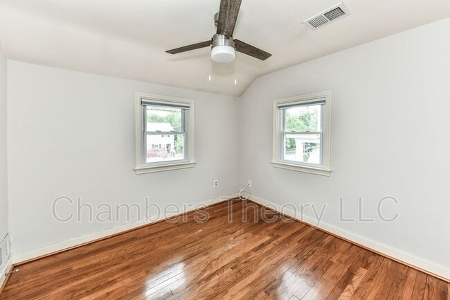 Building Photo - 1128 N Kentucky St