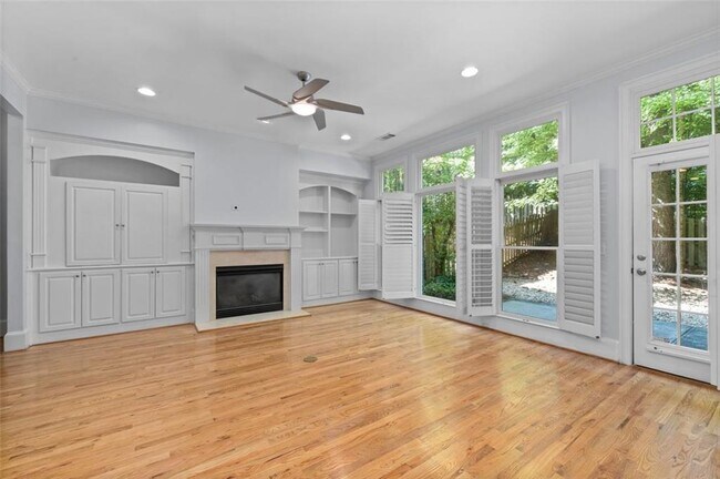 Building Photo - 6245 Spalding Dr