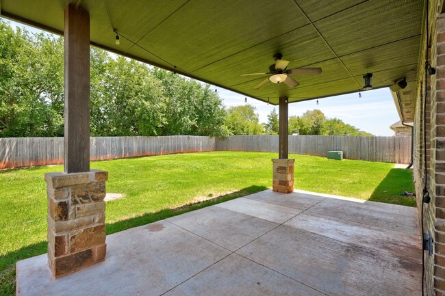 Building Photo - Beautiful Rental Home in Moore!