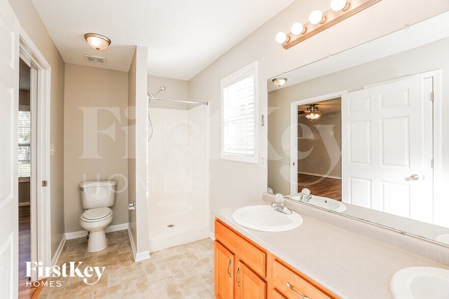 Building Photo - 3407 Bradfield Dr