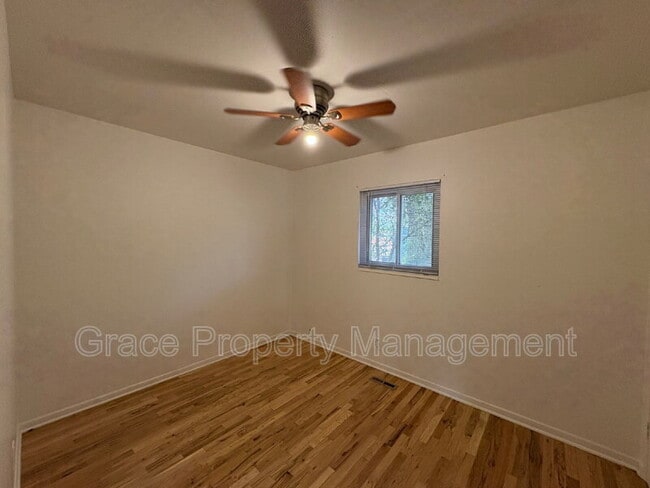 Building Photo - 1481 S Meade St