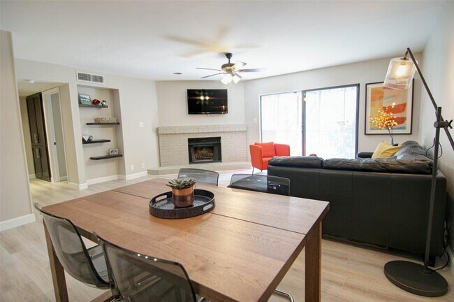 Building Photo - 1135 Barton Hills Dr