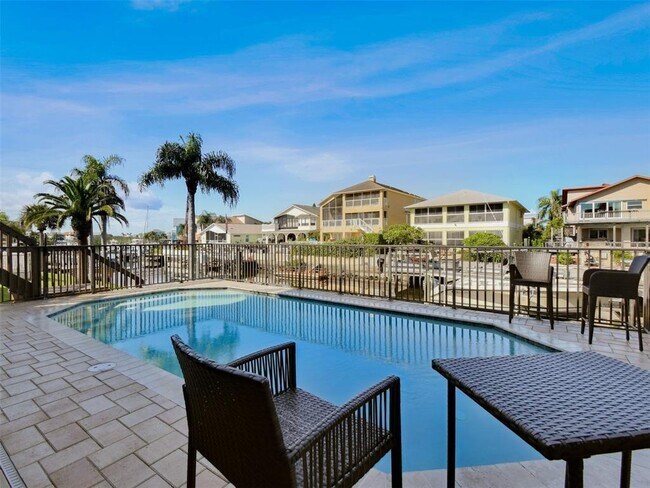 Building Photo - 6241 Bayside Dr