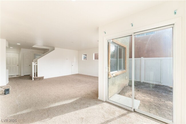 Building Photo - 4045 Puebla St