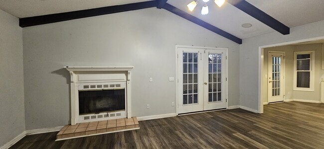 Building Photo - 211 Plantation Rd