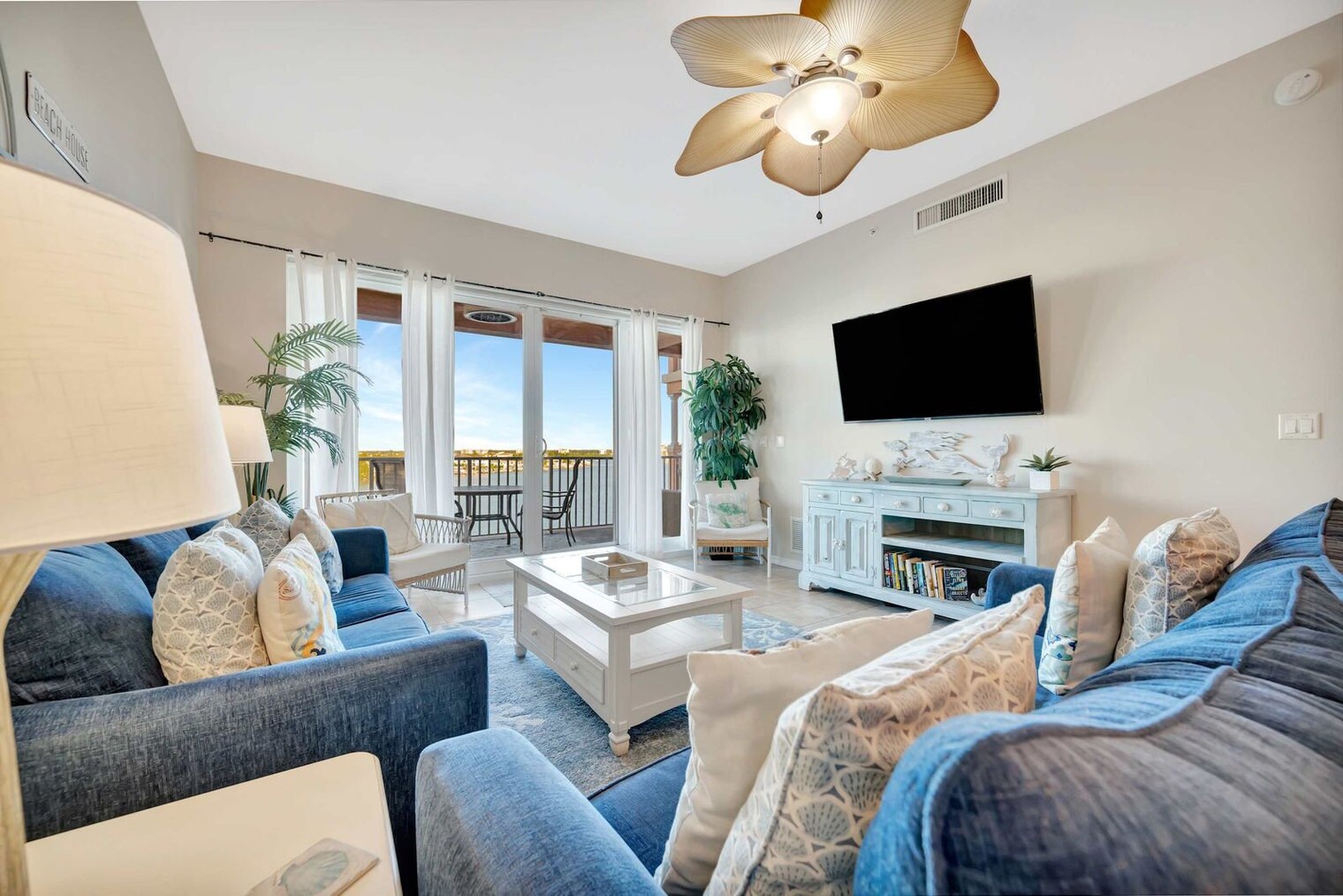 Building Photo - 530 S Gulfview Blvd