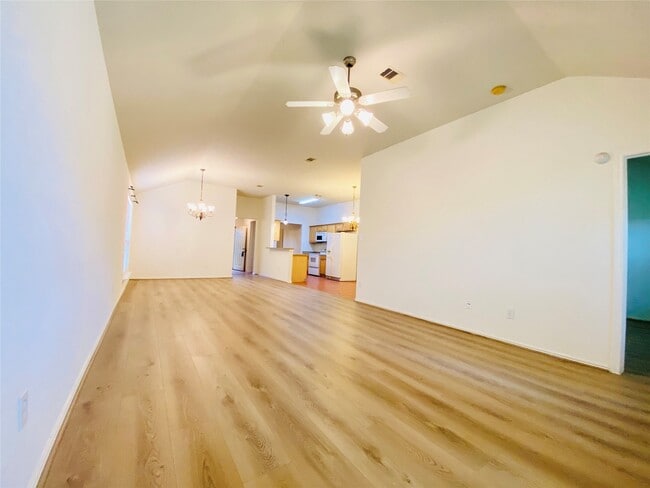 Building Photo - 5747 Wandering Creek Dr