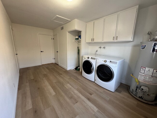 Building Photo - 4429 S Stanley Pl