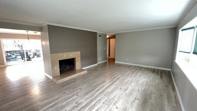 Building Photo - Turnkey 3 Bed 2 Bath Single Story View Home in Orange