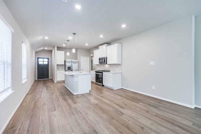 Building Photo - 17586 Rosette Grass Dr