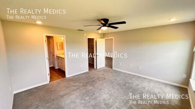 Building Photo - 1097 SILAS St
