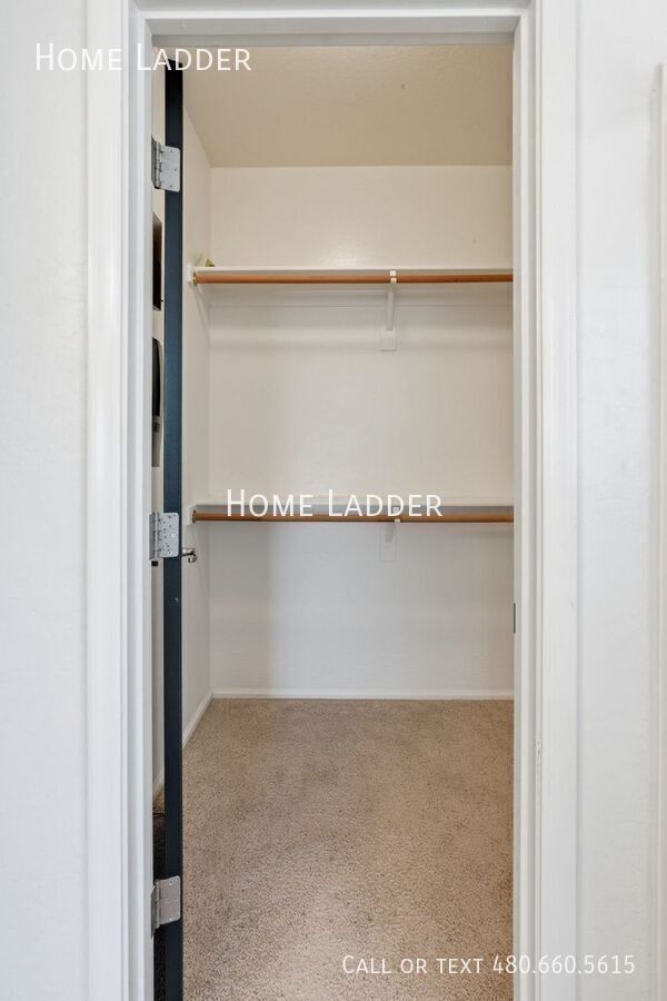 Building Photo - 18428 N Jameson Dr