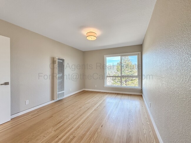 Building Photo - 785 Taft St