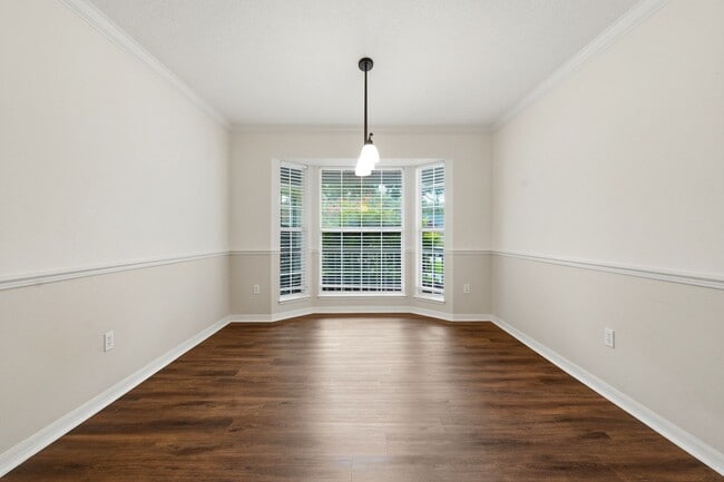 Building Photo - Upgraded 3 bedroom 2 bath home in Mentone
