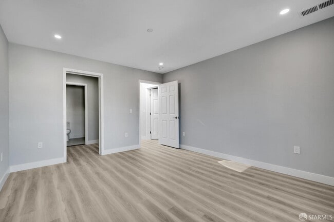 Building Photo - 1642 Taraval St