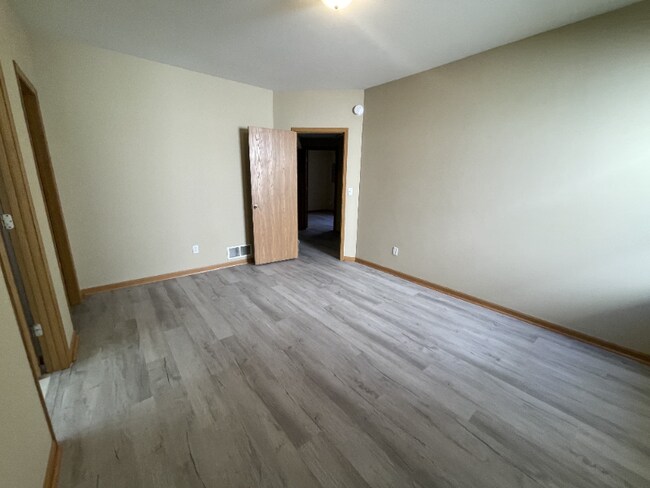 Building Photo - 1417-1417 Barnwood Dr