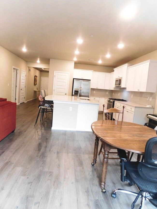 Building Photo - Charming 3 bedroom home for rent