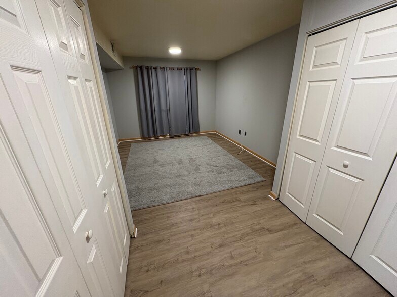 Building Photo - 109 Painters Xing