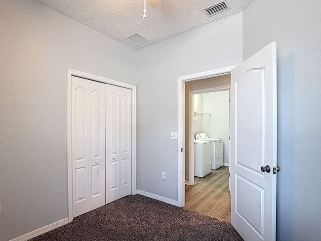 Building Photo - Townhouse For Lease in Saint Cloud