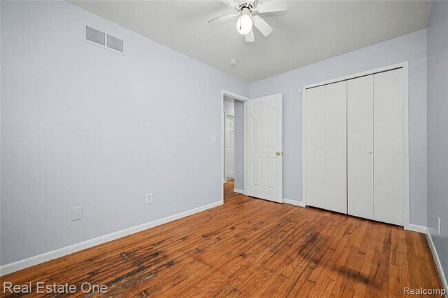 Building Photo - 21046 Wakedon St