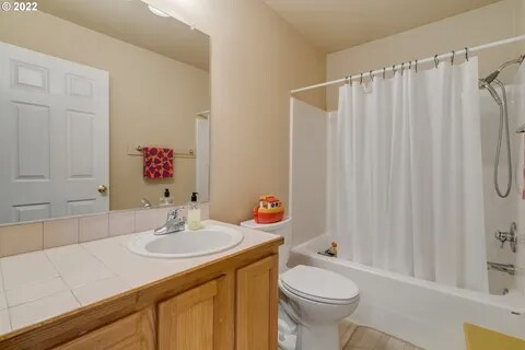 Building Photo - 16111 NW Fescue Ct