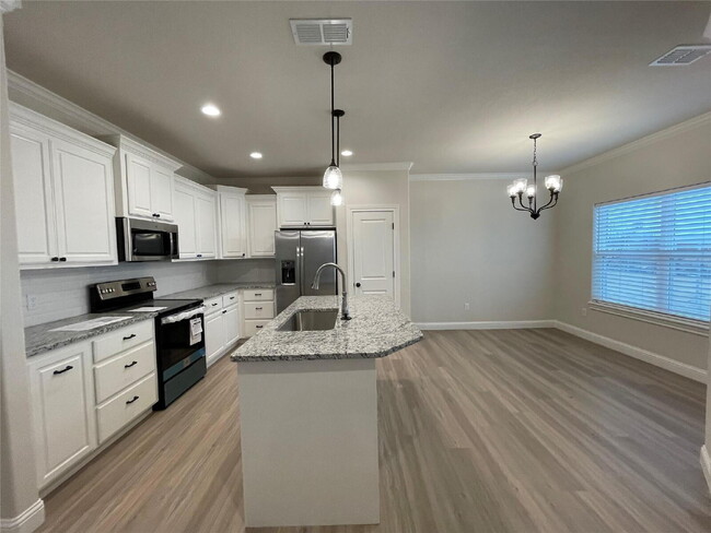 Building Photo - For lease