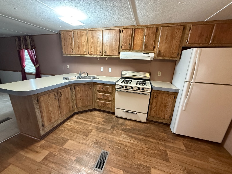 Building Photo - 10530 E Sidney Rd