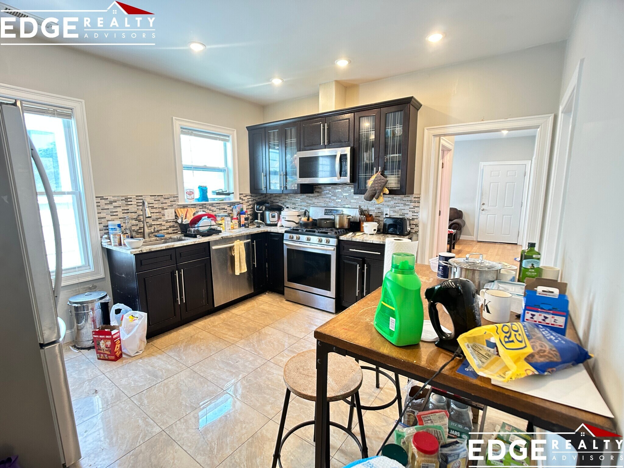 Building Photo - 83 Newbury St