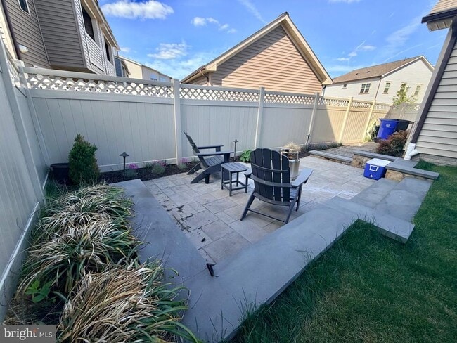 Building Photo - 8627 Satinwood Dr