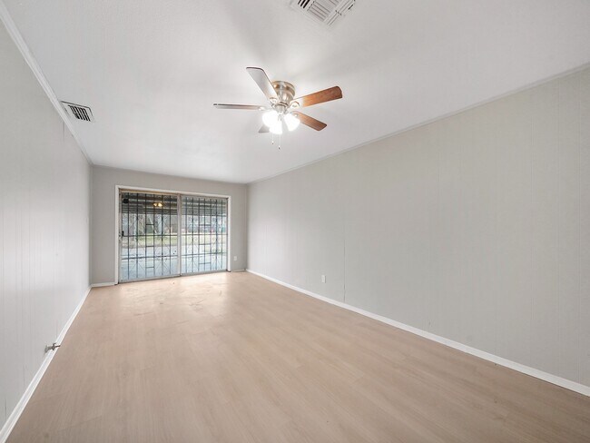 Building Photo - 9347 Clearway Dr