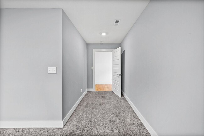 Building Photo - 515 Wilcox St