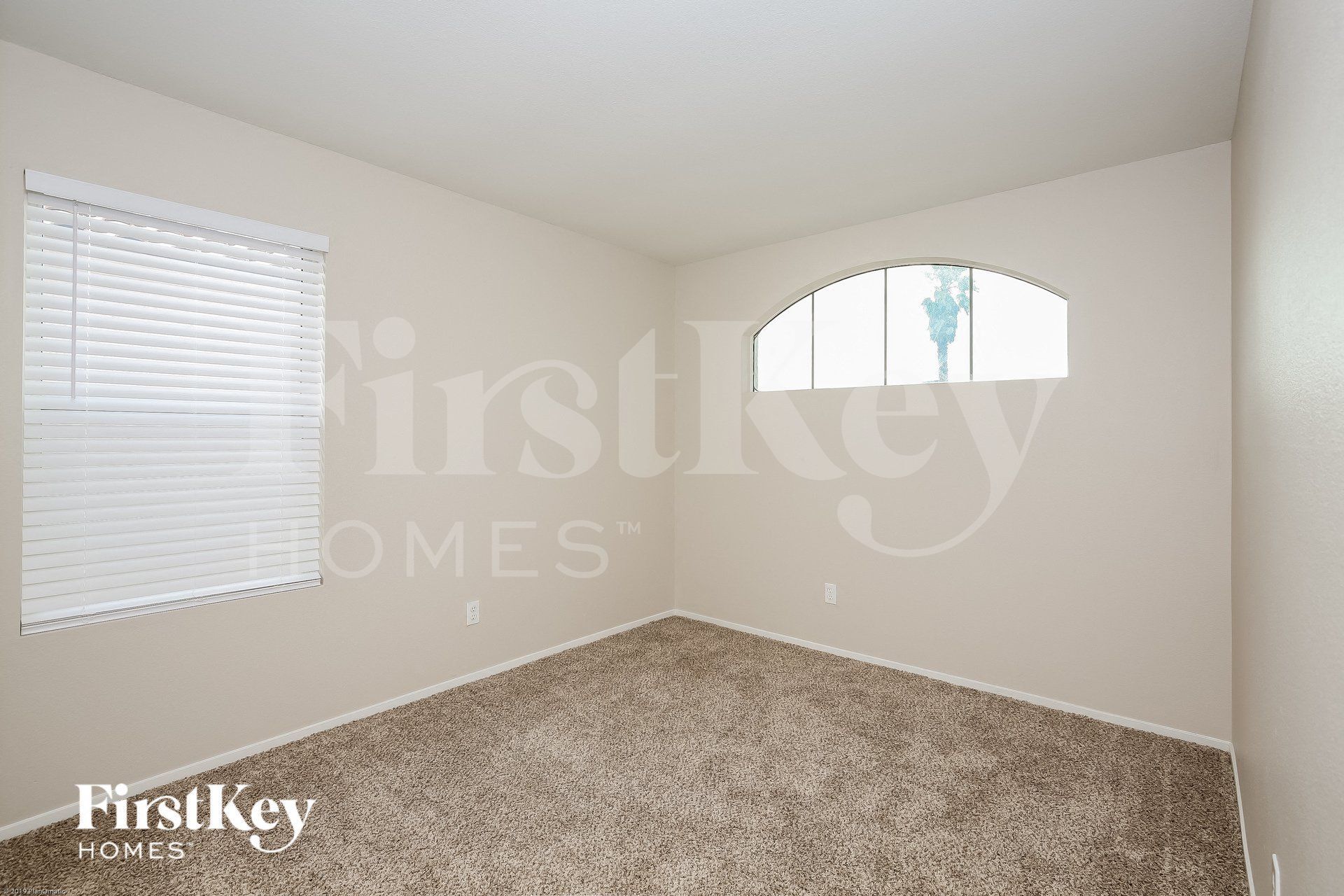 Building Photo - 1800 Navajo Lake Way