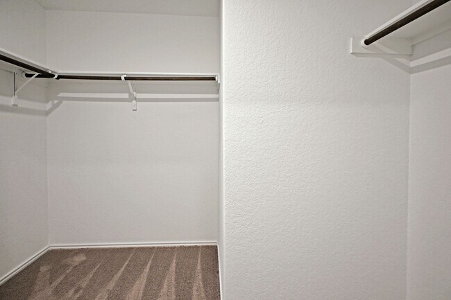 Building Photo - 5925 San Geronimo