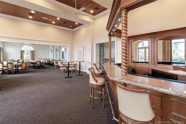 Building Photo - 2371 SW Carriage Hill Terrace