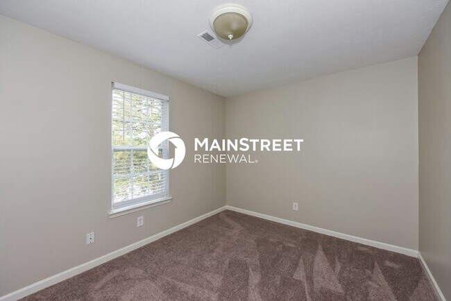 Building Photo - 4 Bedroom Pet-Friendly Home in Hermitage, TN with Main Street Renewal