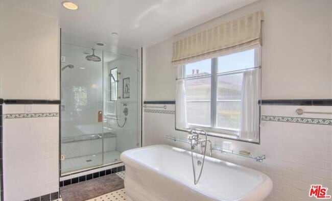 Building Photo - 408 17th St